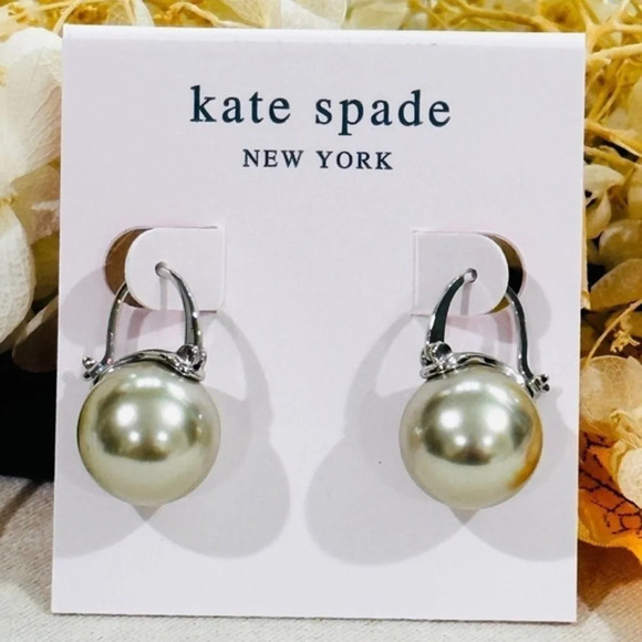 KATE SPADE NEW YORK Light Grey Pearl Silver-Tone Metal Drop Dangle Earrings NWT - Picture 1 of 2